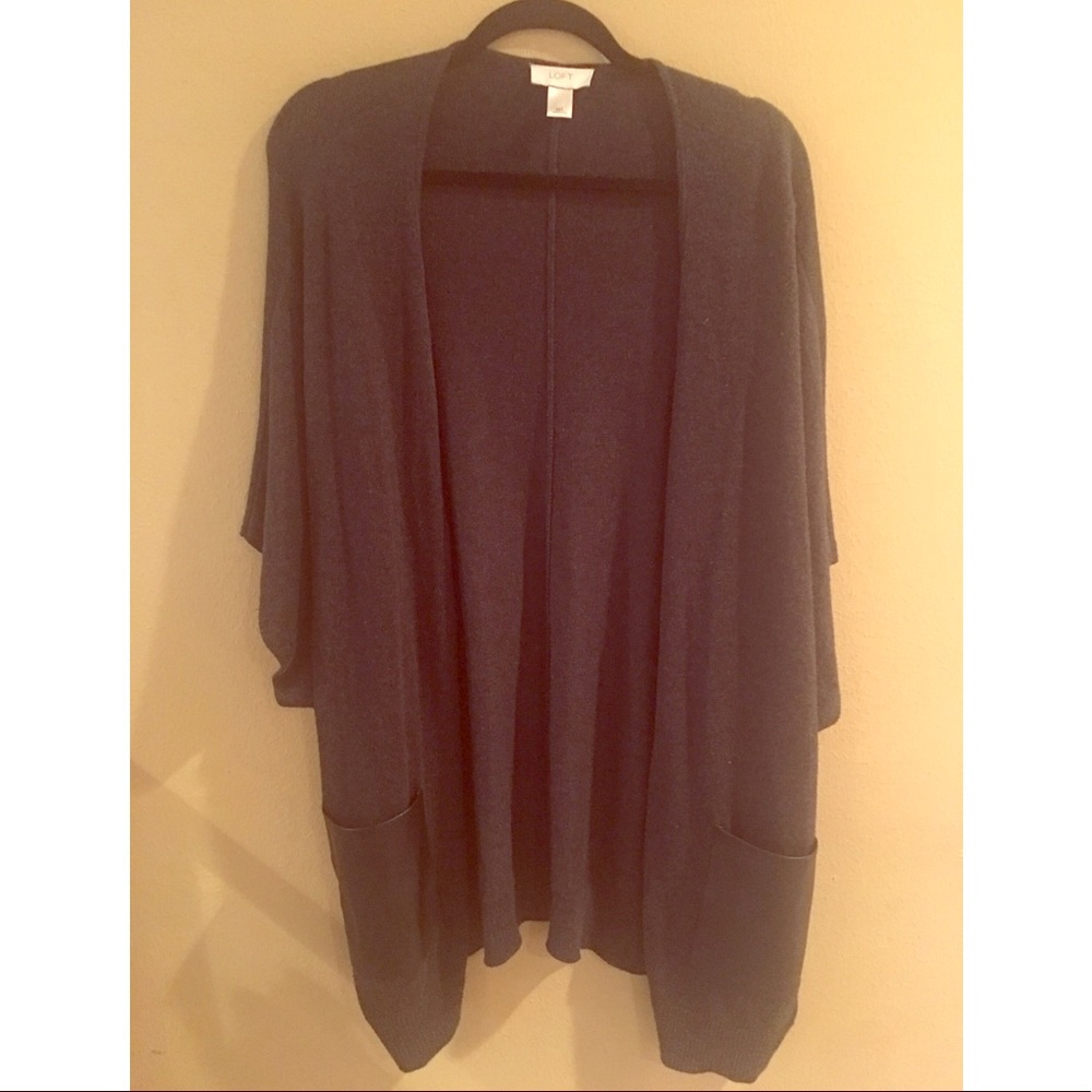 Grey and black oversized flyaway